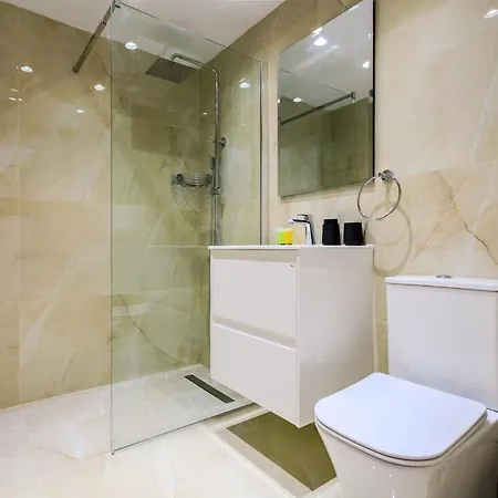 Queens Gardens Escape 231 Apartamento Paphos
